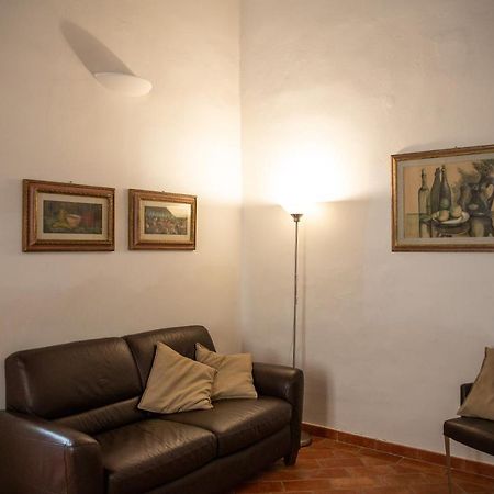 Lovely One Bedroom Apartment Nearby Ponte Vecchio Florenz Exterior foto