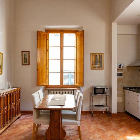 Lovely One Bedroom Apartment Nearby Ponte Vecchio Florenz Exterior foto