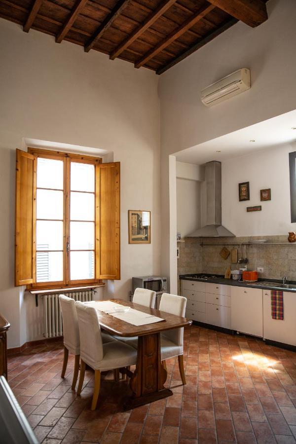 Lovely One Bedroom Apartment Nearby Ponte Vecchio Florenz Exterior foto