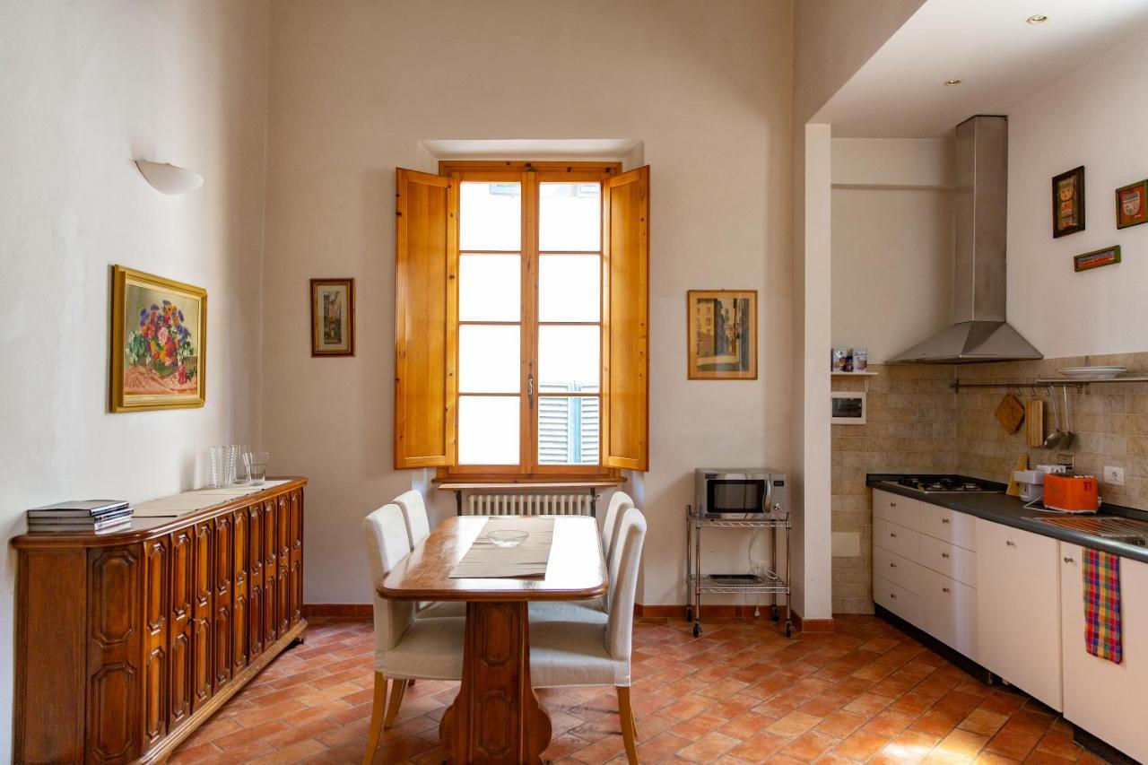 Lovely One Bedroom Apartment Nearby Ponte Vecchio Florenz Exterior foto